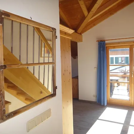 Paradies Apartmán *